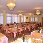 Hotel Moderno - Cervia