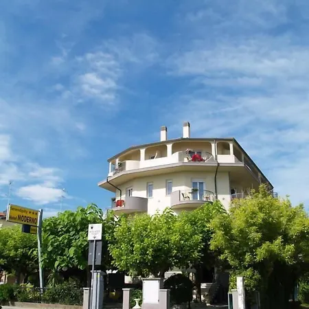 Moderno - Hotel