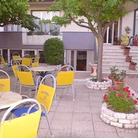 Moderno - Hotel 3*