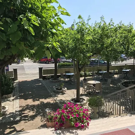 Moderno - Hotell Cervia