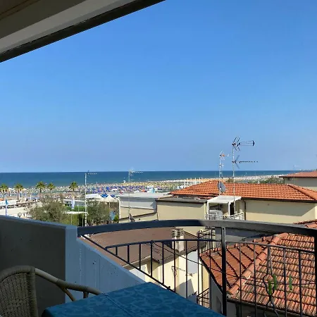 Moderno - ホテル 3*