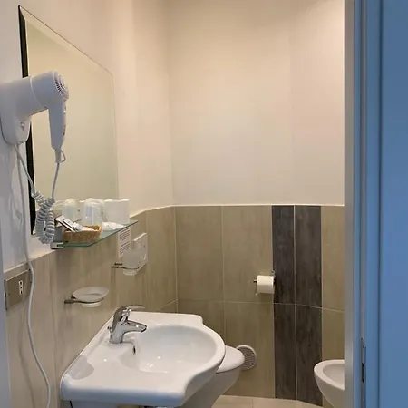 호텔 Moderno - 체르비아