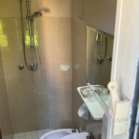 호텔 Moderno - 체르비아