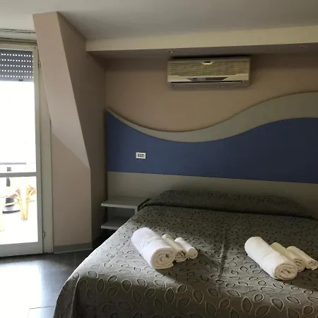 ホテル Moderno - チェルヴィア